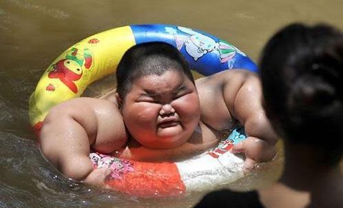 3岁孩子顿顿吃牛肉,三岁孩子体重超过250斤