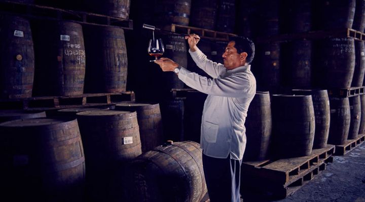 拒绝美国“运河霸权”这个南美小国靠咖啡、雪茄、朗姆酒发家致富