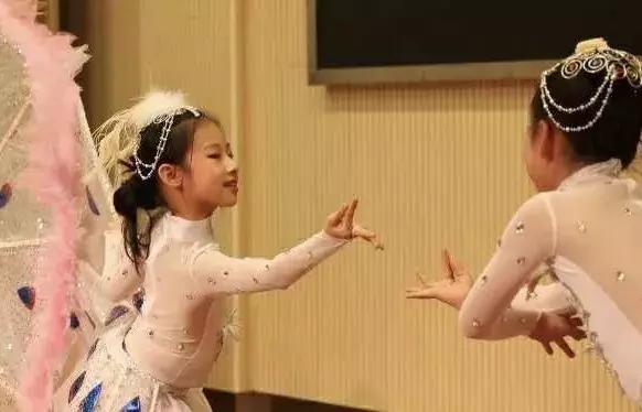 这个区数一数二的好学校，只接受上海户籍，双语特色