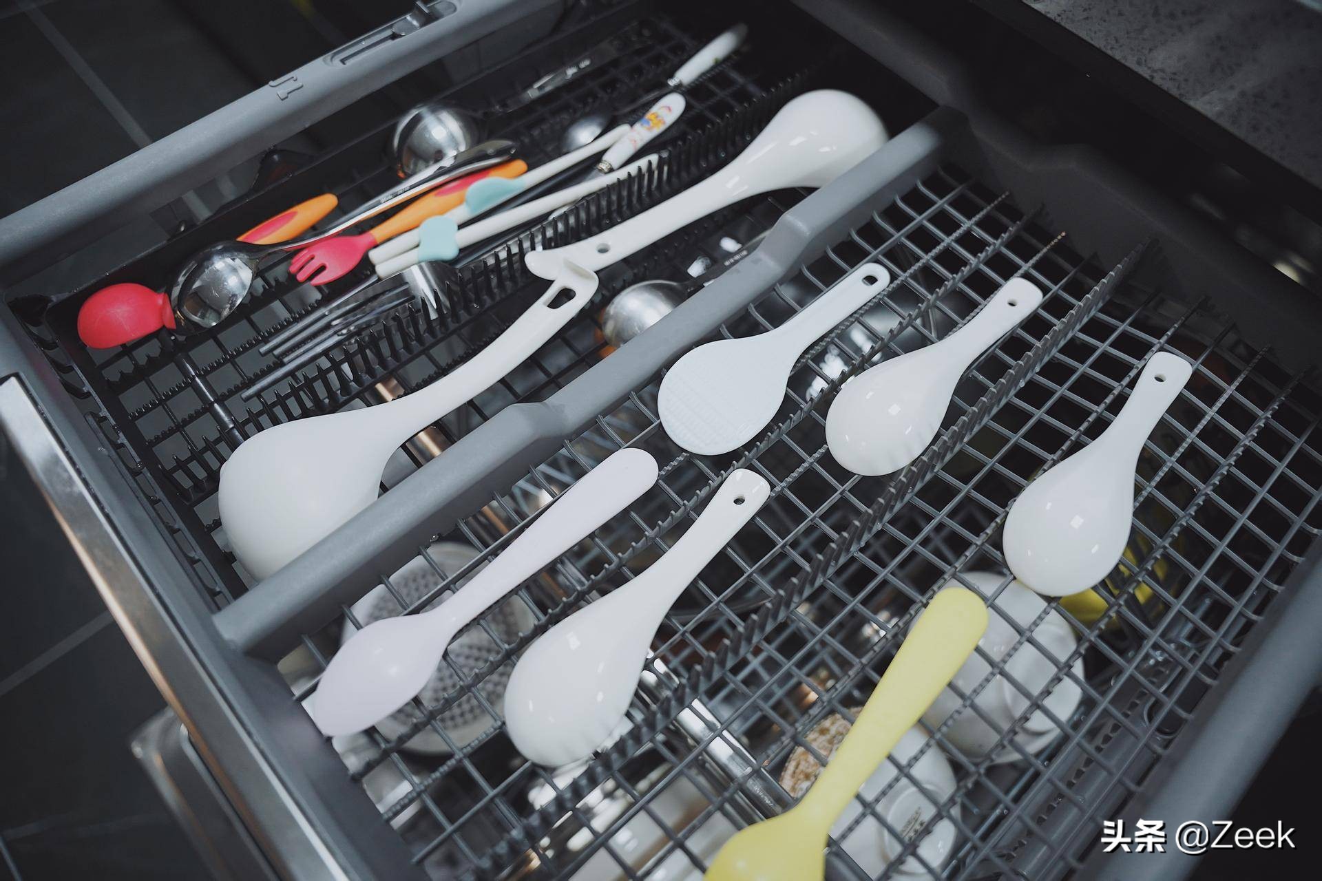 西门子和lg洗碗机哪个好,lg蒸汽洗碗机烘干效果