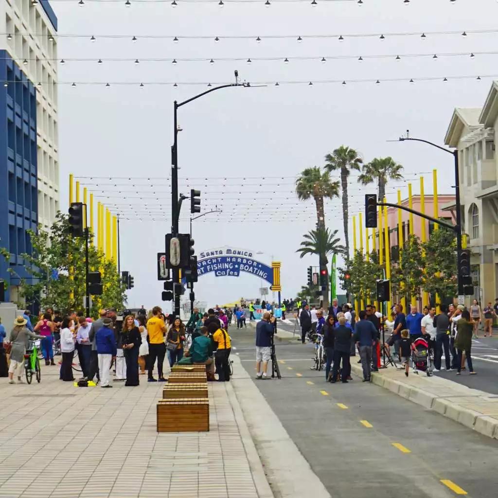 商业步行街景观设计效果图,现代商业街景观效果