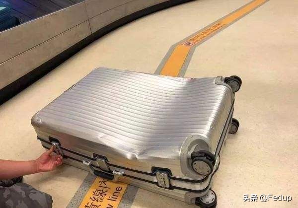 行李箱拿到了，轮子却丢了？这样索赔最给力！