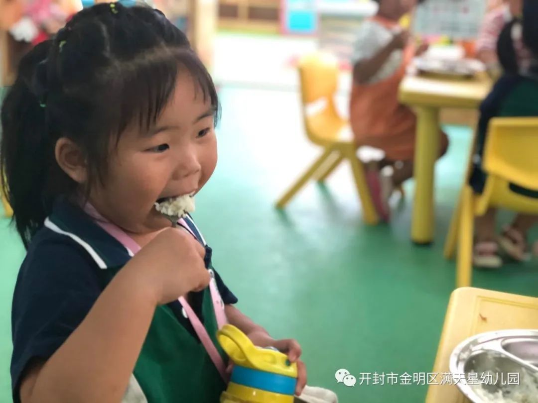 幼儿园开学第一周精彩掠影,幼儿园开学第一周快乐时光