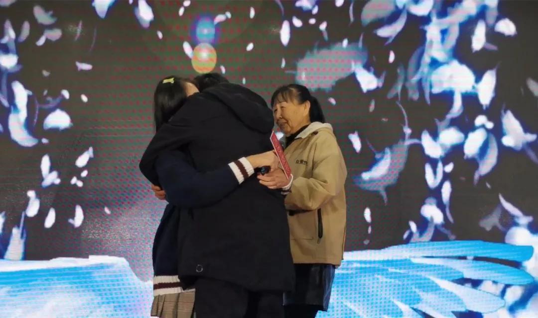 “换脸”手术22天后，辽宁“最年轻老人”重获15岁少女容貌