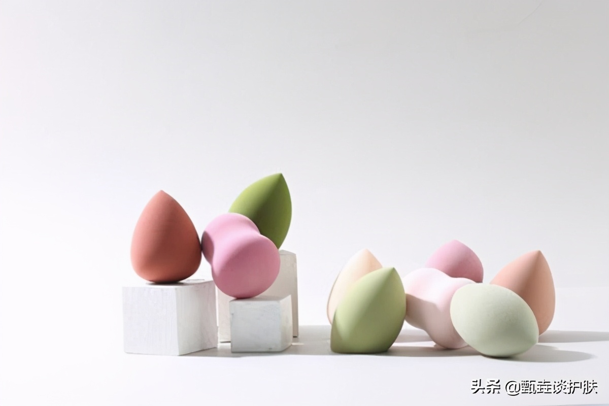 上粉底卡粉浮粉起皮怎么办,涂粉底浮粉起皮