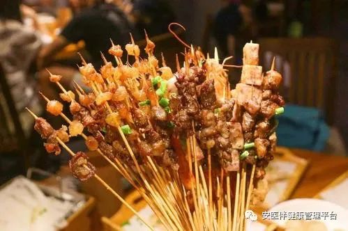 喝完酒就痛风,喝完酒脚痛是痛风吗