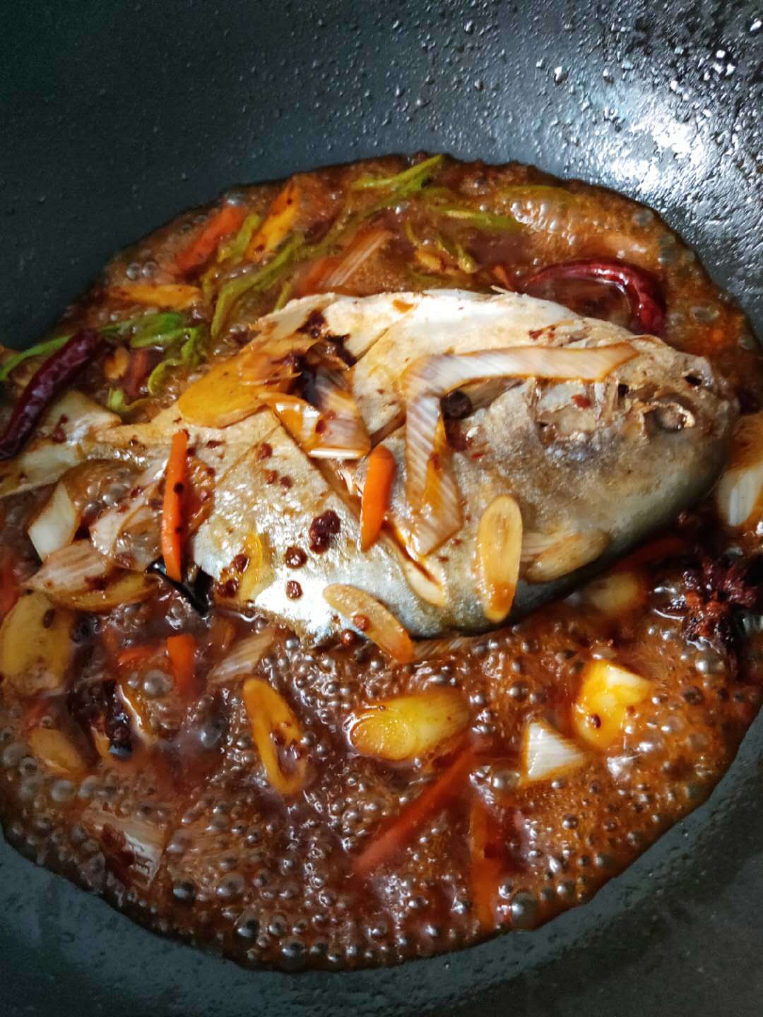 红烧金鲳鱼怎样做最好吃,红烧金鲳鱼怎么做才好吃