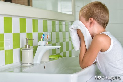 2岁宝宝的教育规划,儿童学龄期怎么养育