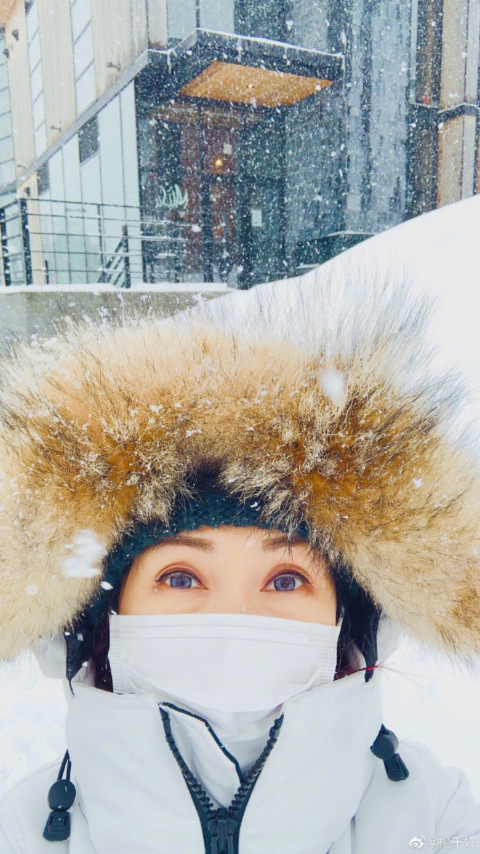 杨千嬅惊艳写真照,杨千嬅拍摄花絮视频