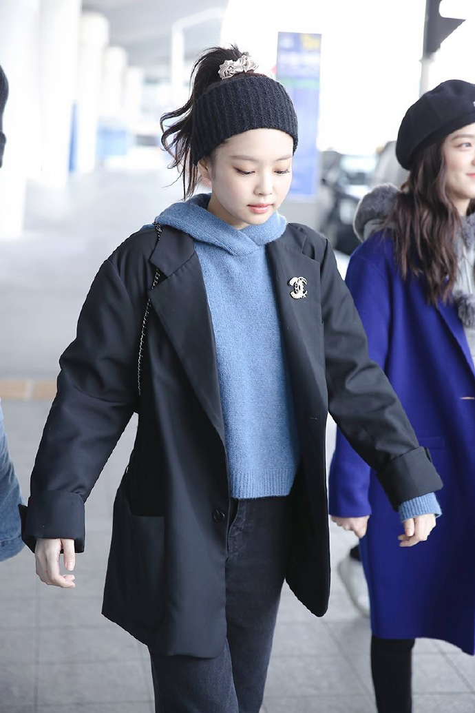 韩国女团jennie穿搭,女团直发发型jennie