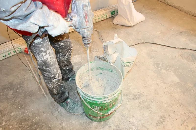 装修腻子怎么刮,自己在家怎么给墙面批腻子