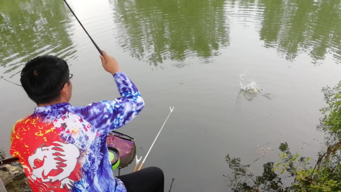 防止钓鱼脱钩跑鱼口诀,钓鱼怎么防止脱钩