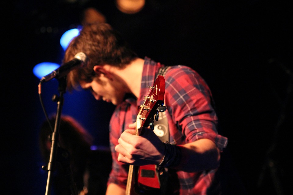 能让唱歌变好听的技巧,有哪些让唱歌变好听的技巧