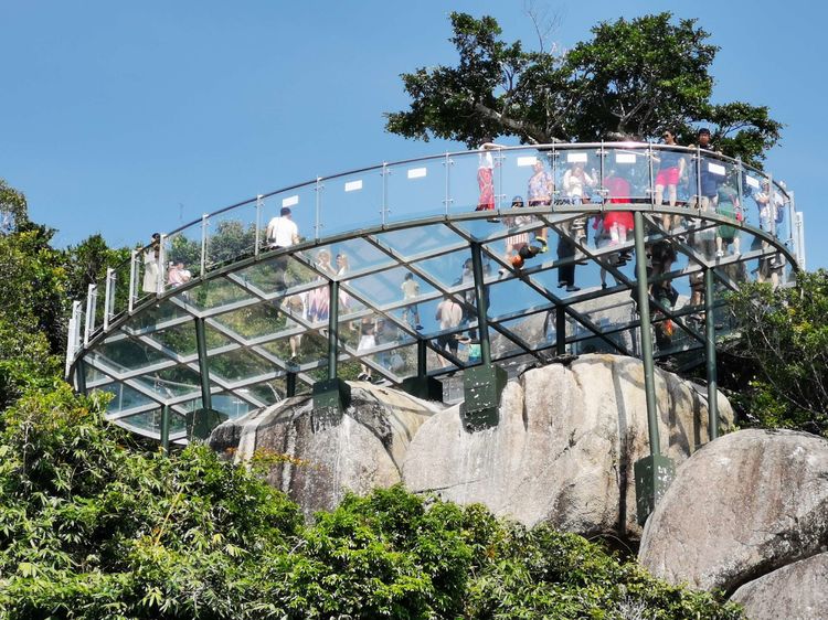 三亚冲浪旅行攻略,去三亚旅游看海