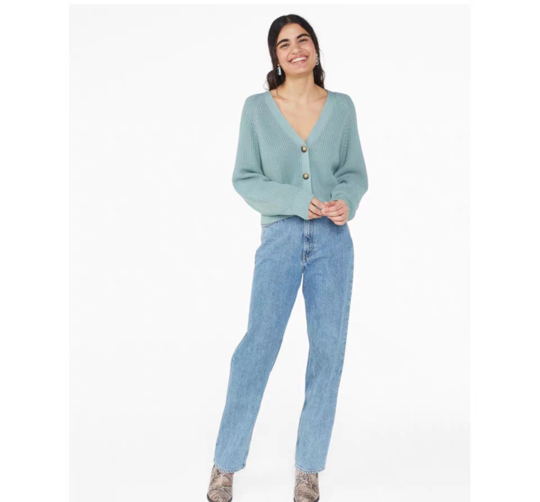 jennie穿搭短衬衫阔腿裤,jennie穿搭大衣灰毛衣