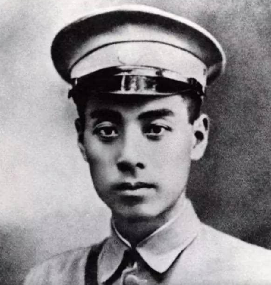 胡宗南身边特工熊向晖,潜伏里胡宗南占领延安