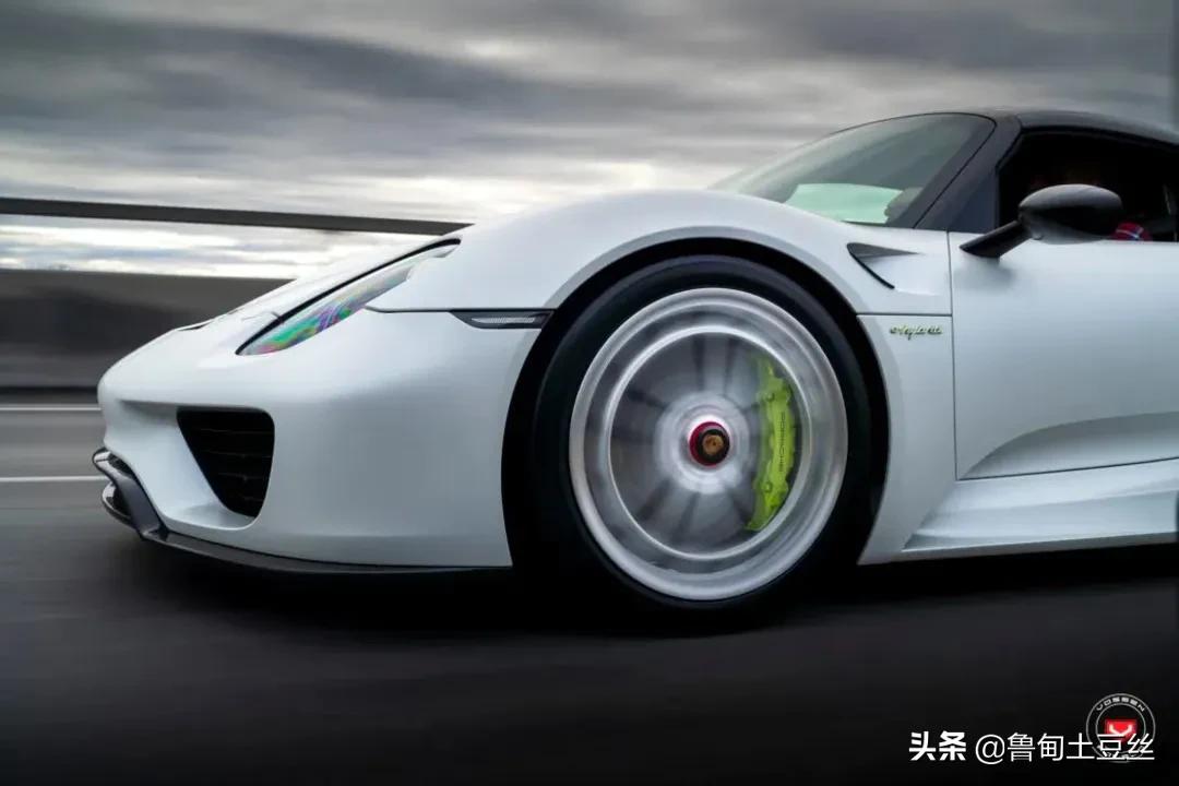 保时捷918镁质轮毂,保时捷918spyder白色金色轮毂