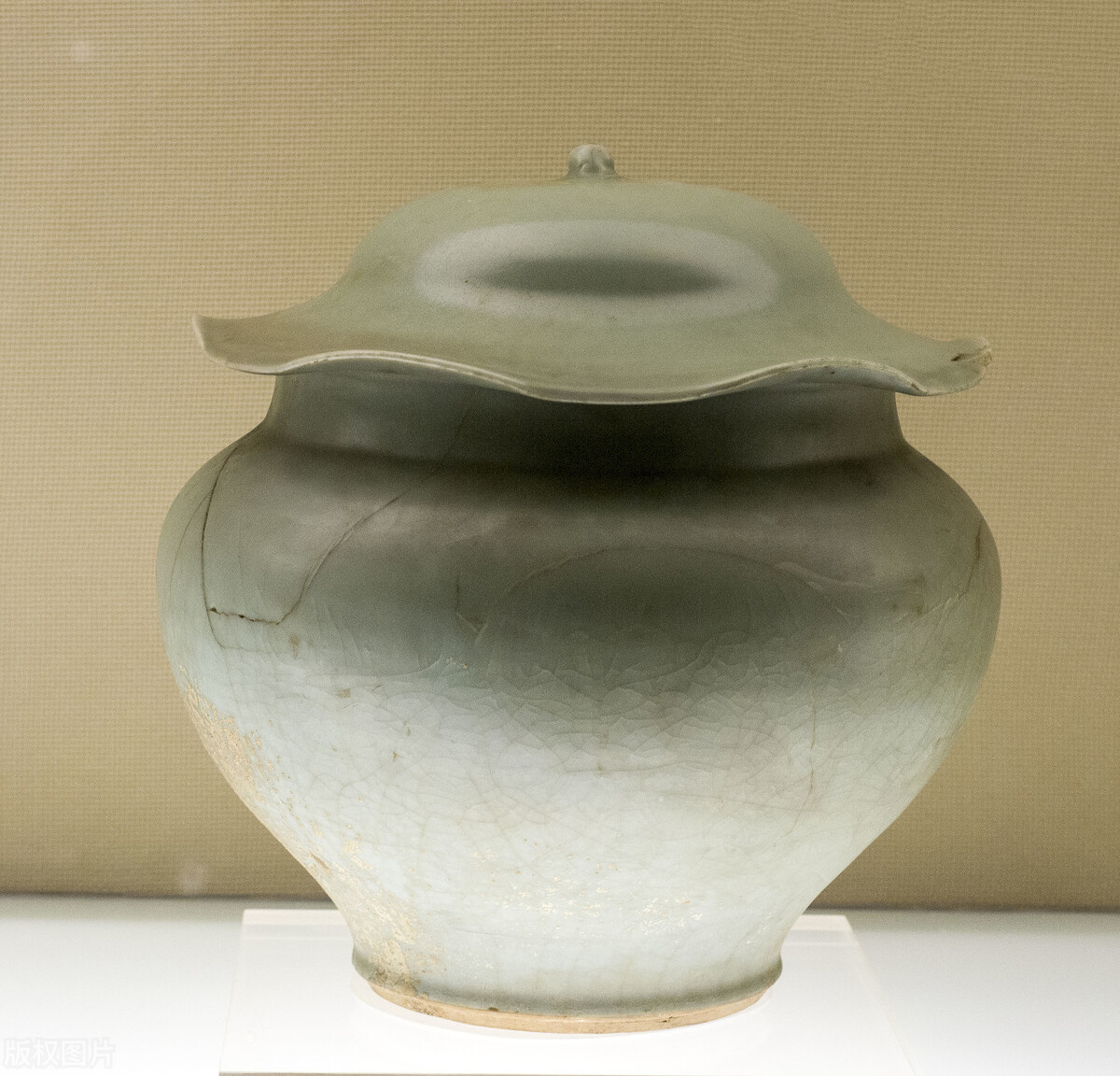 龙泉窑馆藏精品,元代龙泉窑瓷器鉴定方法