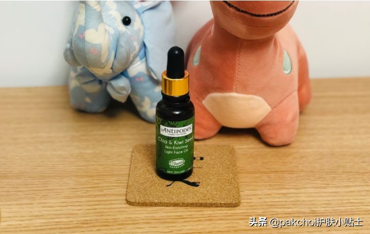 余钱不够又想用精华油？安媞珀这款用完每天出门脸蛋香香软软哦