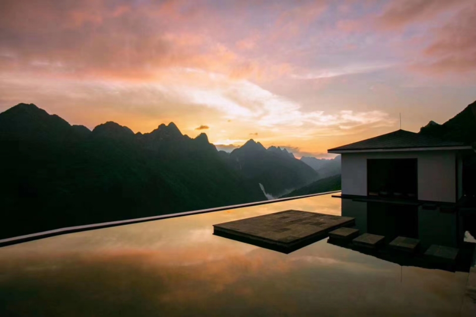 【桥山酒店状元别院】偏爱黄果树，文凡新作，来一场云端之旅