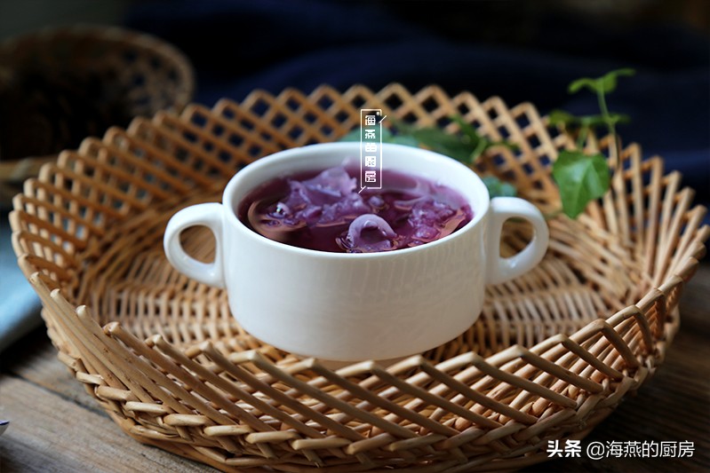 夏季几款清淡解暑的美颜养生汤谱,女人补气养血养生汤养肤美颜