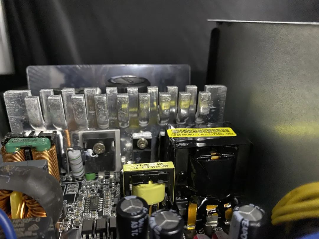 500w电源全新,500w电源长城