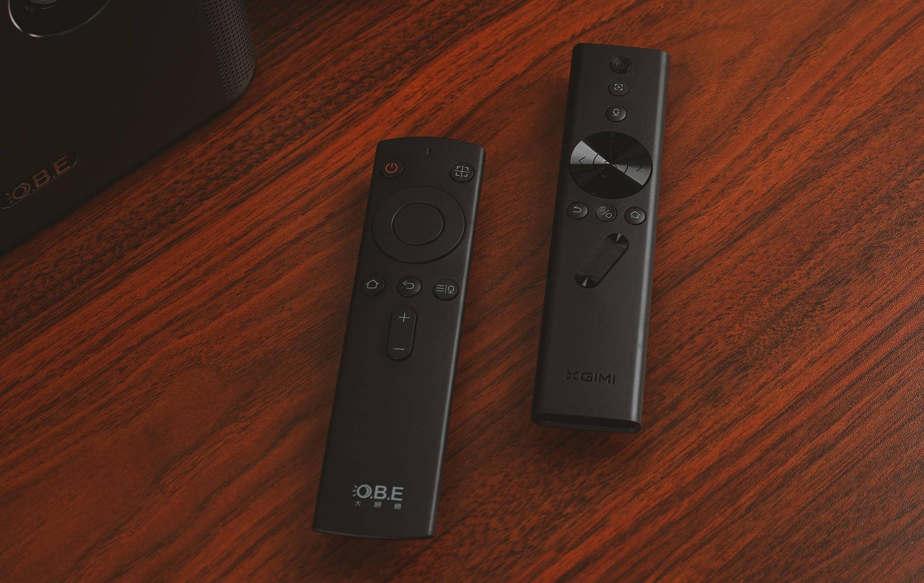 极米newz8x对比大眼橙x7d,大眼橙x7dpro对比极米play3