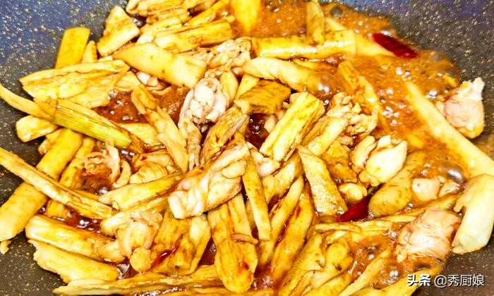 入秋后吃山药莲藕不如吃它,立秋后碰到这菜别手软腌一腌