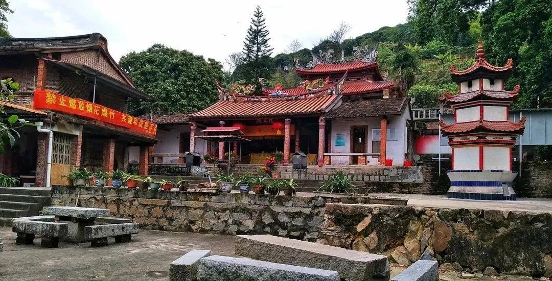 漳州有哪些祈福的寺庙,漳州市有个非常灵的寺庙