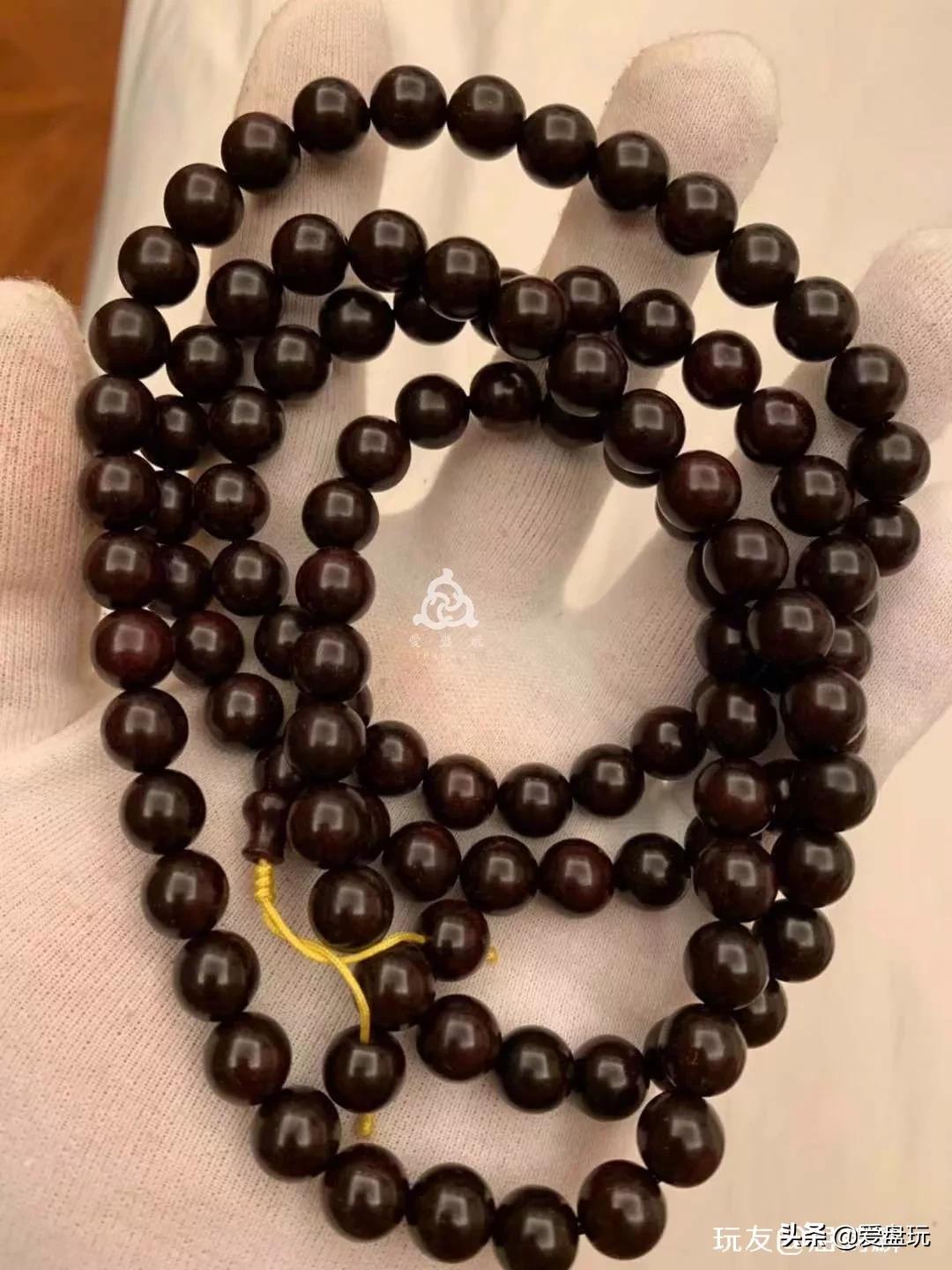 盘手串是不是很脏,盘透的黄花梨手串