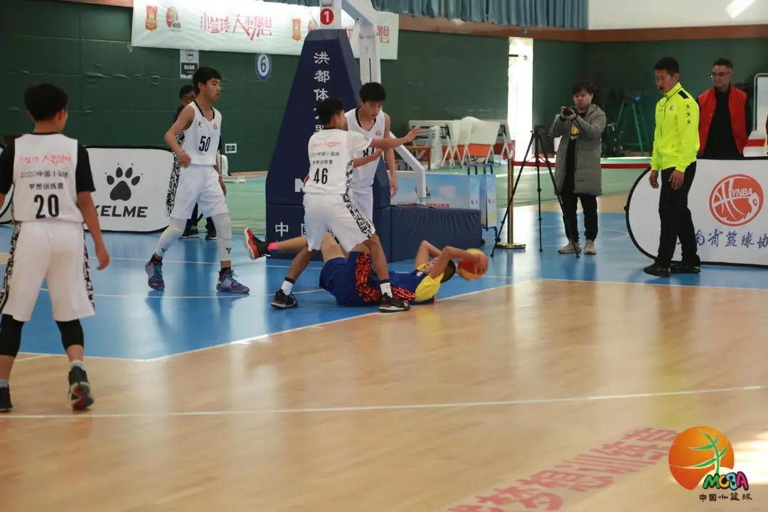 打篮球常见的损伤及处理方法,打篮球最不容易受伤打法