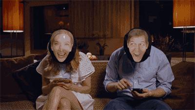 翘二郎腿，身体竟有这么多危害，吓得我赶紧坐直了