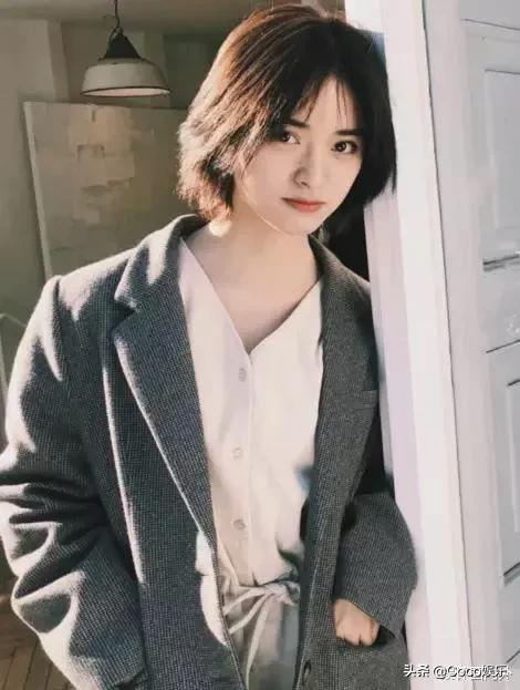 沈月捐2000被无情讽刺，私下捐赠1000副护目镜，亲自找渠道买口罩