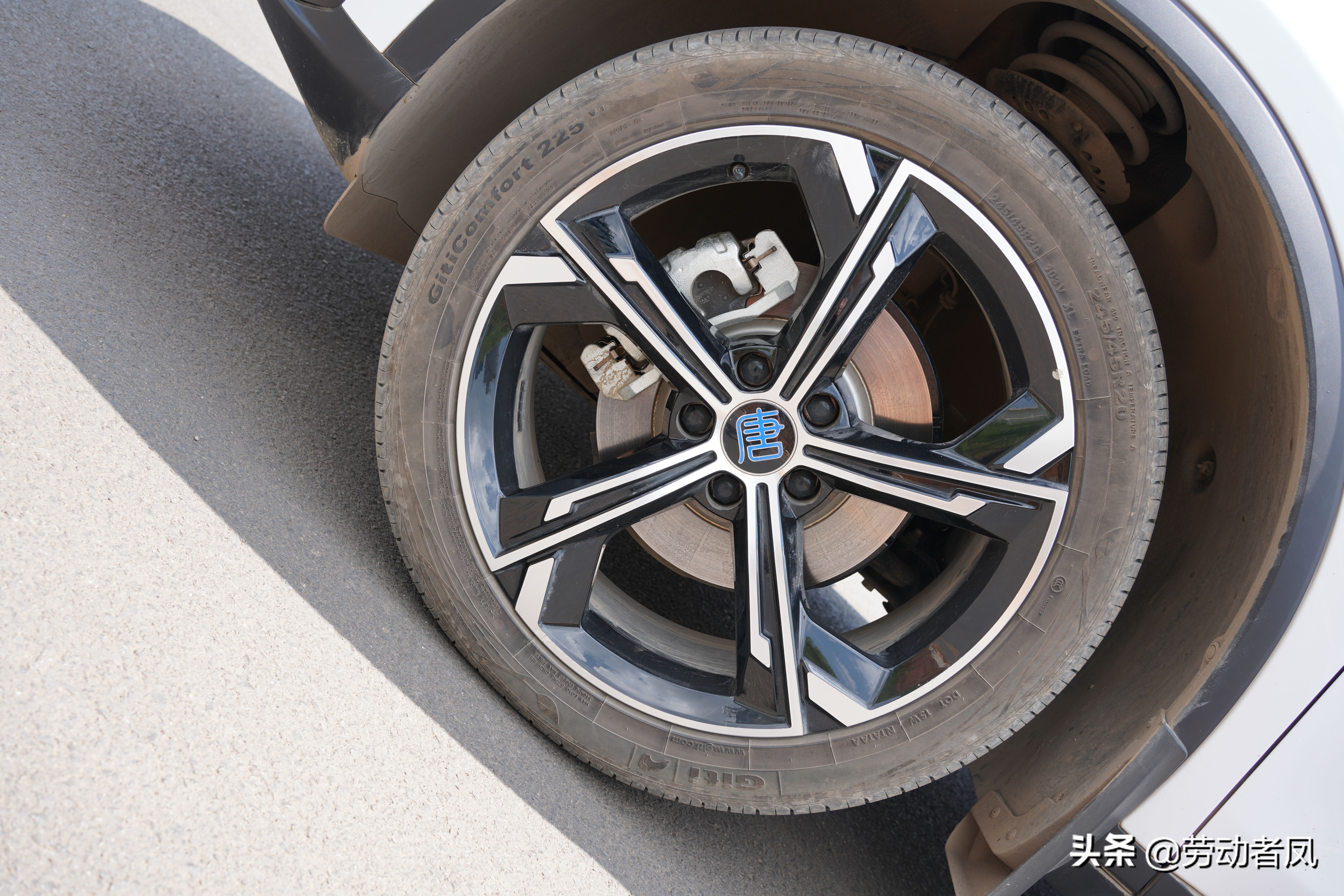 唐dmi车内怎么锁住不让外面开门,唐dmi儿童锁故障