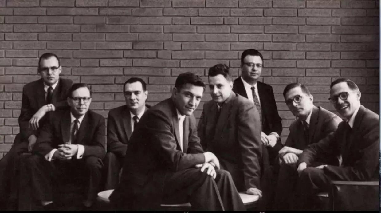 半导体芯片为什么跌这么惨,芯片历史仙童半导体