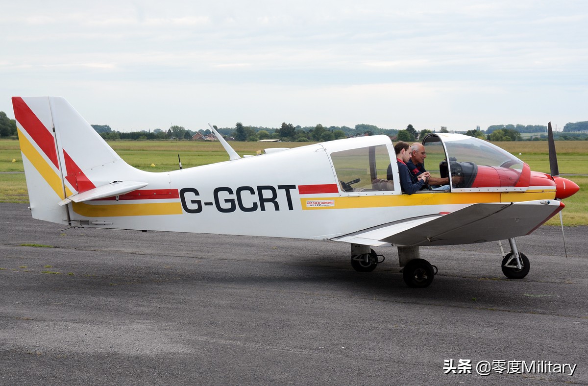 世界空军海军陆军,法国勒图贝空军基地