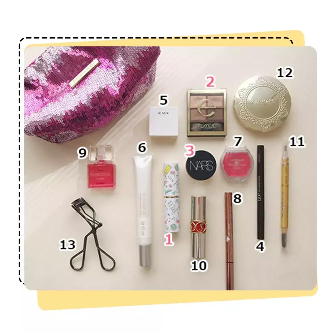 日本小姐姐的包包里有什么东西,日本小姐姐的包