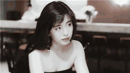 卡粉起皮怎么救,卡粉浮粉起皮脱妆怎么办