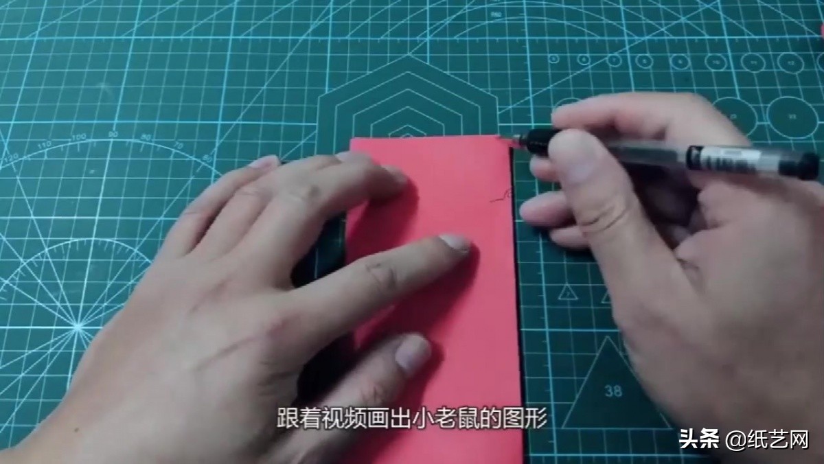 用白纸做新年创意剪纸画,用彩纸自制过年剪纸
