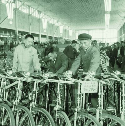 永久自行车二八大杠专卖,二八凤凰自行车价格一览表