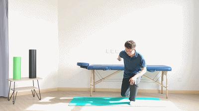 肩关节向后拉伸疼,肩关节弹响并伴有疼痛怎么拉伸