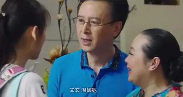 对程蝶衣恩将仇报的小四，27年后已两鬓斑白，但气质依旧如兰