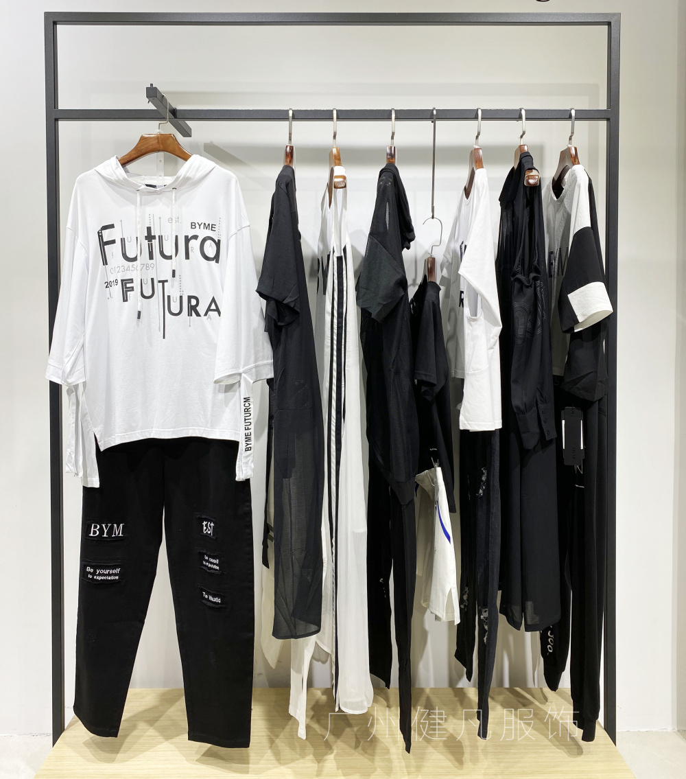 时尚女装潮牌高端大气短款女装,高端潮牌女装欧货宽松白衣中长款