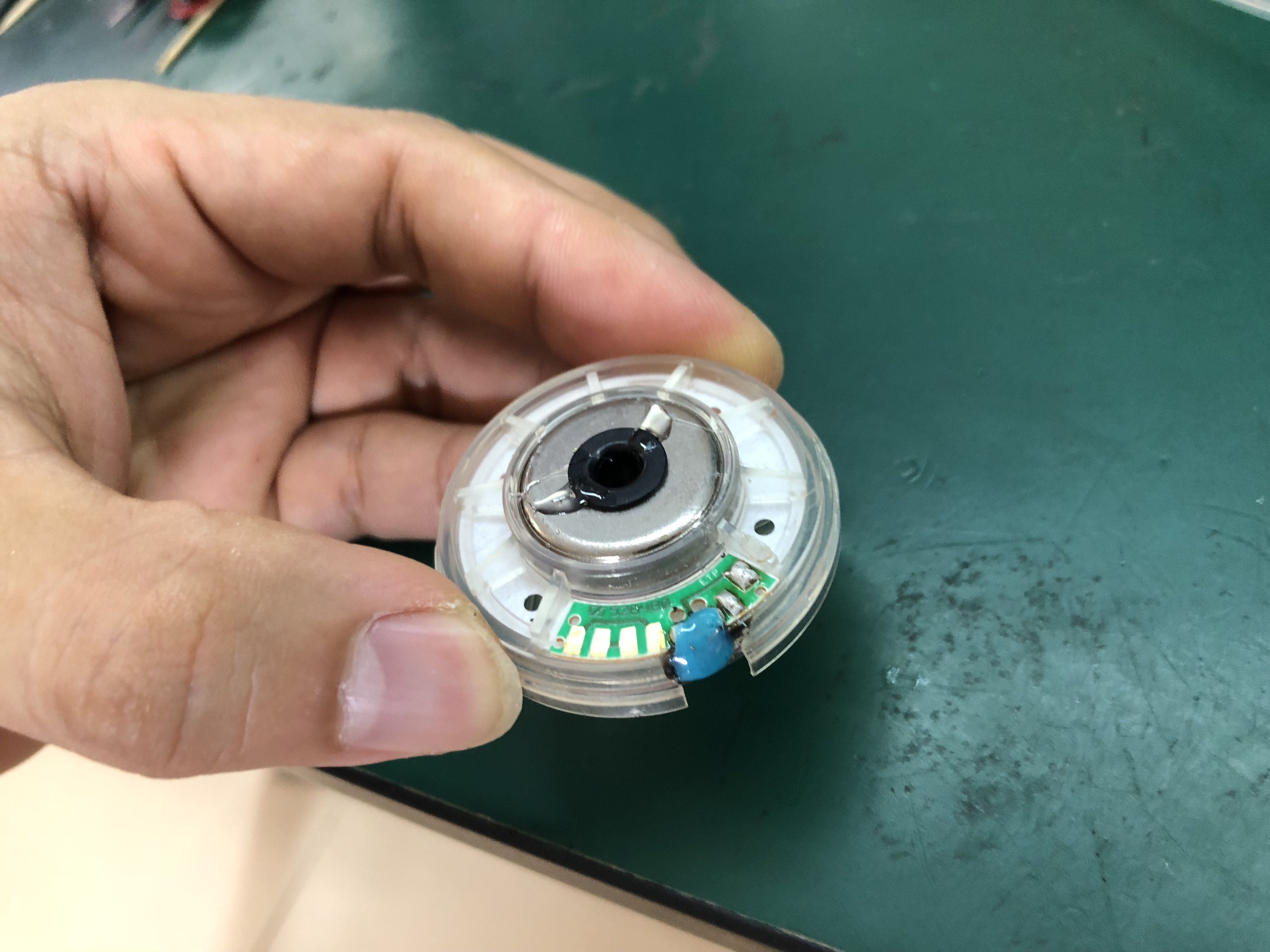 老款森海塞尔耳机拆解,森海塞尔大馒头4头戴式耳机拆解