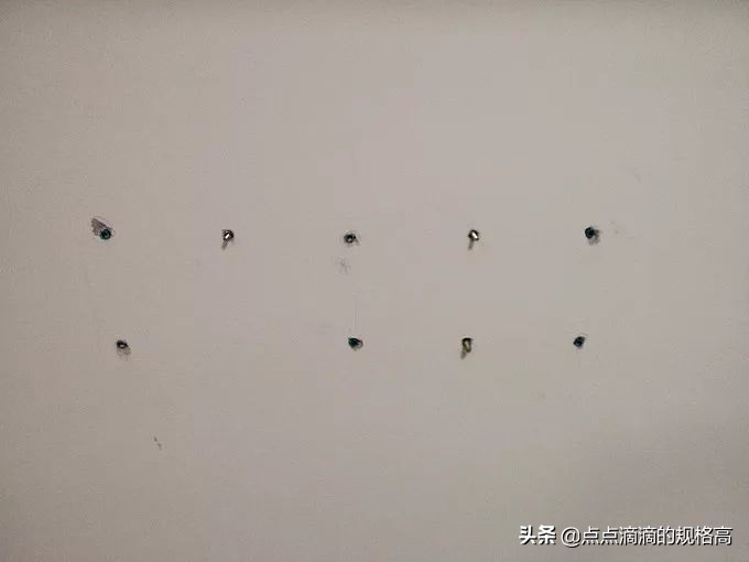 索尼电视底座支架怎么安装视频,l型通用电视挂墙支架安装方法