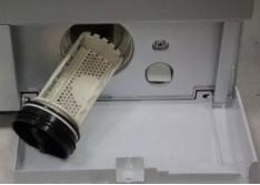 洗衣机为什么每次洗衣服都有毛絮,洗衣机衣服上的毛絮怎么处理