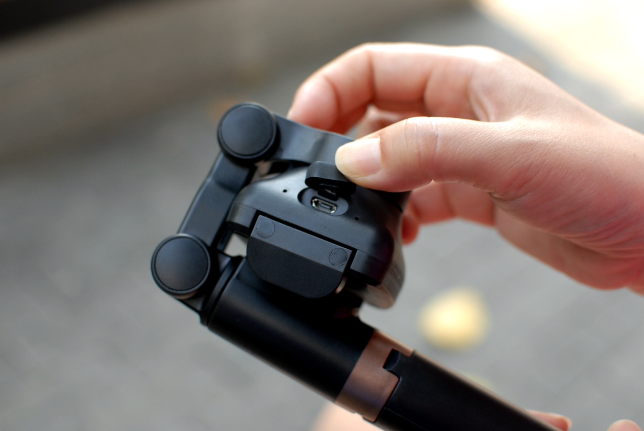 手持云台自拍稳定器,ar防抖动自拍杆稳定器推荐