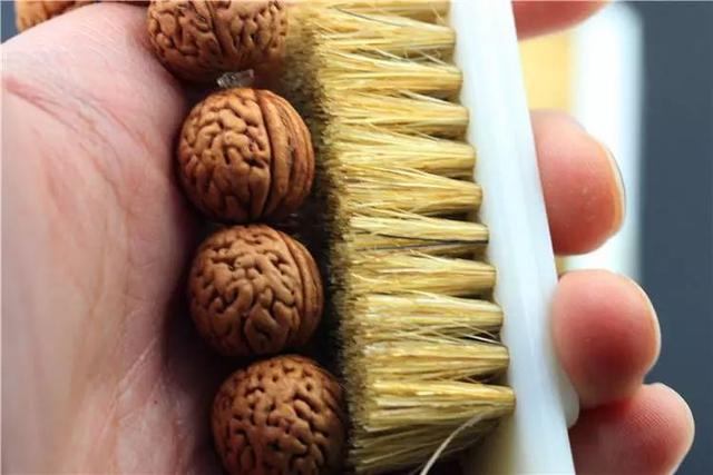 小金刚菩提子怎么刷包浆快,金刚菩提子正确刷法