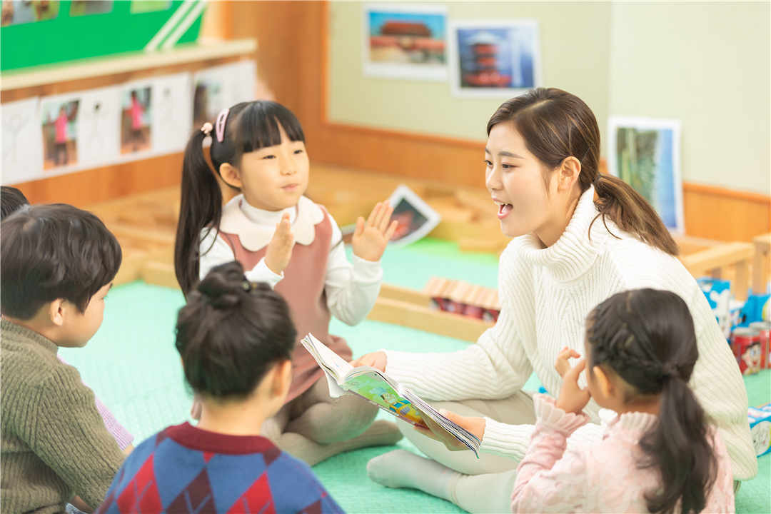为什么婴儿到晚上就认人,为什么有的婴儿认人有些不会