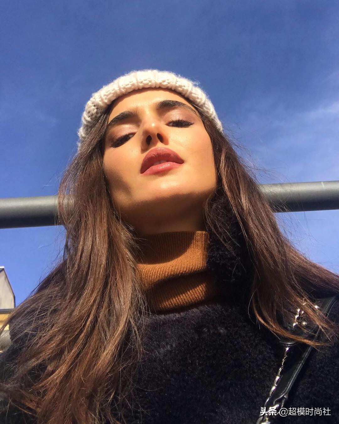 贝贝美妆新片神颜获赞，曾因吐槽霉霉挡道、Gigi太胖遭“封杀”？